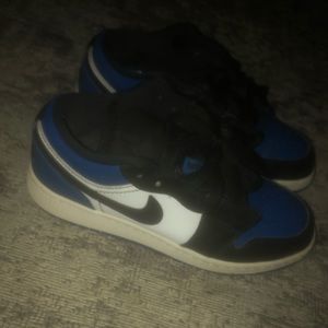 Air Jordan size 4.5y